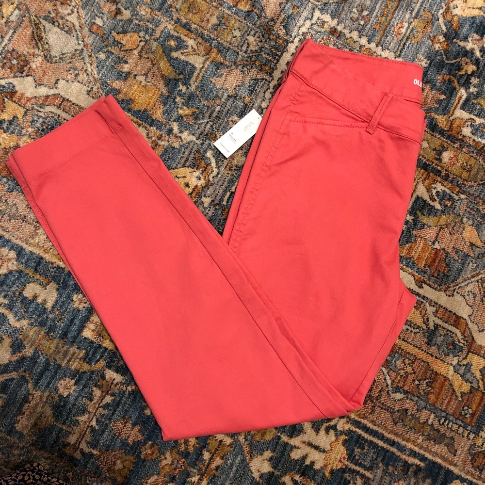 Old Navy chino pixie pants NWT